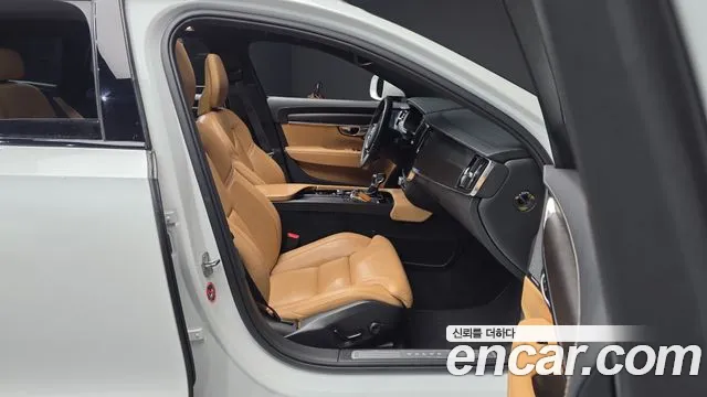Volvo V90 2019 — фото 16