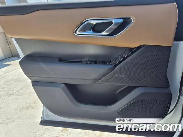 Land Rover Range Rover Velar 2025 — фото 10