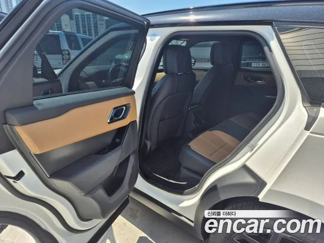Land Rover Range Rover Velar 2025 — фото 13