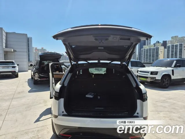 Land Rover Range Rover Velar 2025 — фото 17