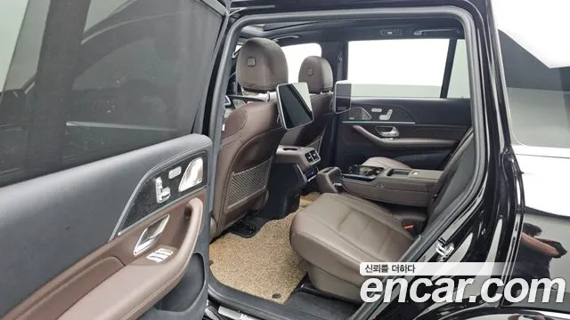 Mercedes-Benz GLS-Class 2023 — фото 18