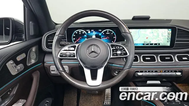 Mercedes-Benz GLS-Class 2023 — фото 19