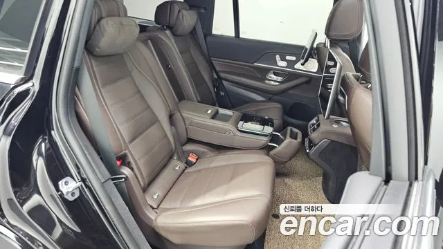 Mercedes-Benz GLS-Class 2023 — фото 16