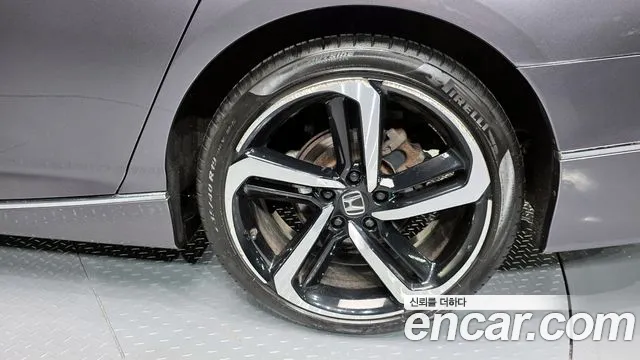 Honda Accord 2018 — фото 7