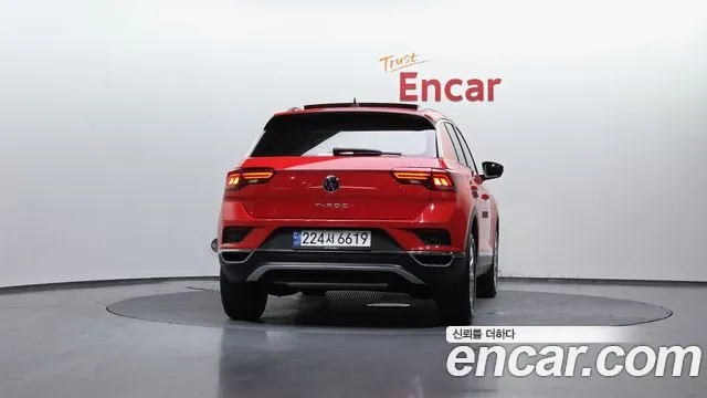 Volkswagen T-Roc 2021 — фото 4