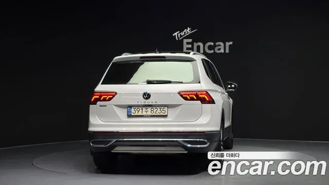 Volkswagen Tiguan 2023 — фото 4