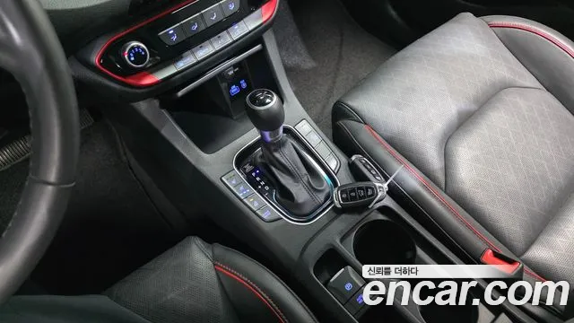 Hyundai i30 2018 — фото 12