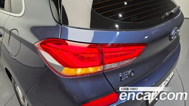 Hyundai i30 2018 — фото 9