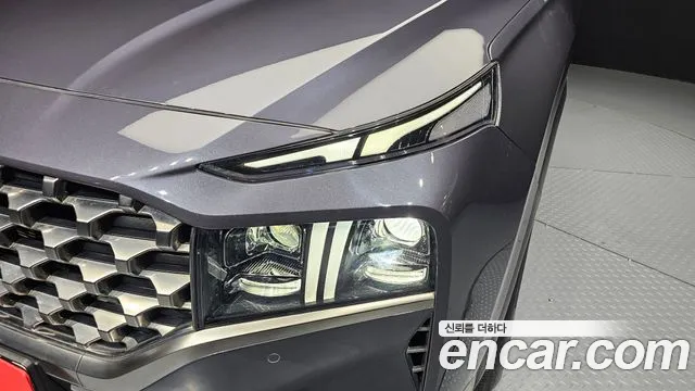 Hyundai Santafe 2022 — фото 8