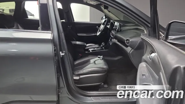 Hyundai Santafe 2019 — фото 17