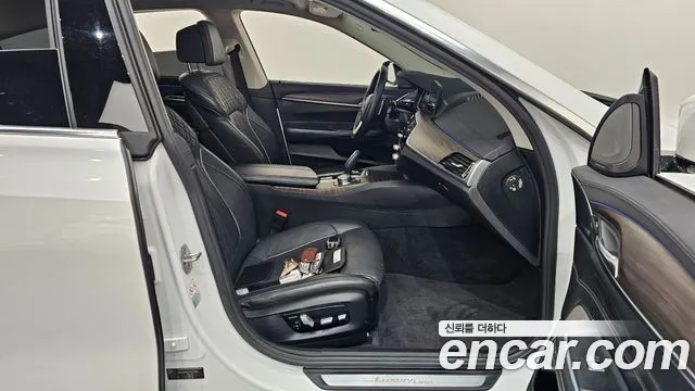 BMW Gran Turismo 2018 — фото 17