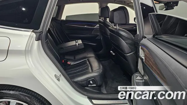 BMW Gran Turismo 2018 — фото 16