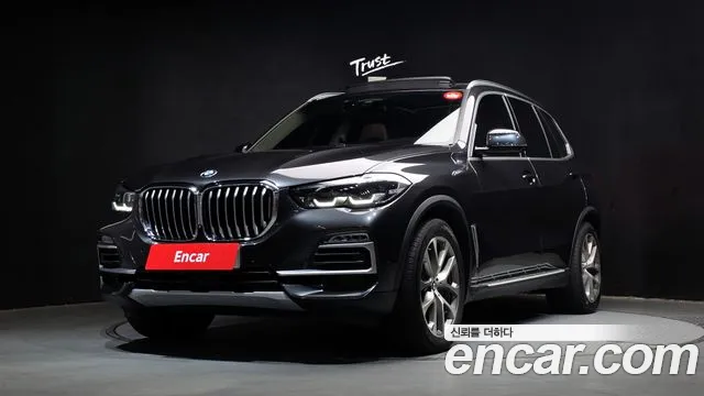 BMW X5 2021 — фото 1
