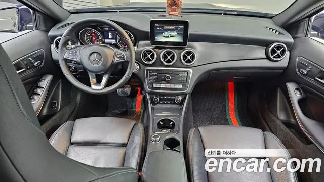 Mercedes-Benz GLA-Class 2018 — фото 10