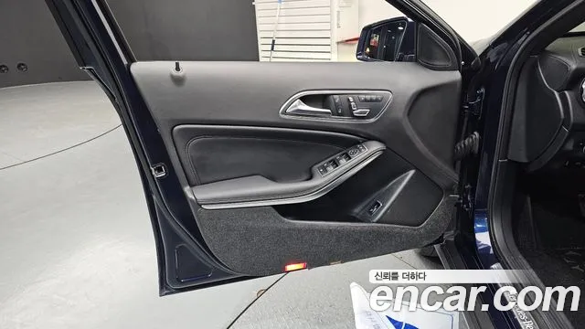 Mercedes-Benz GLA-Class 2018 — фото 14