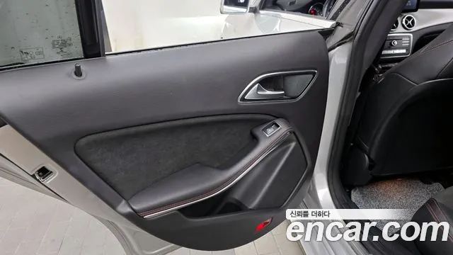 Mercedes-Benz CLA-Class 2018 — фото 15