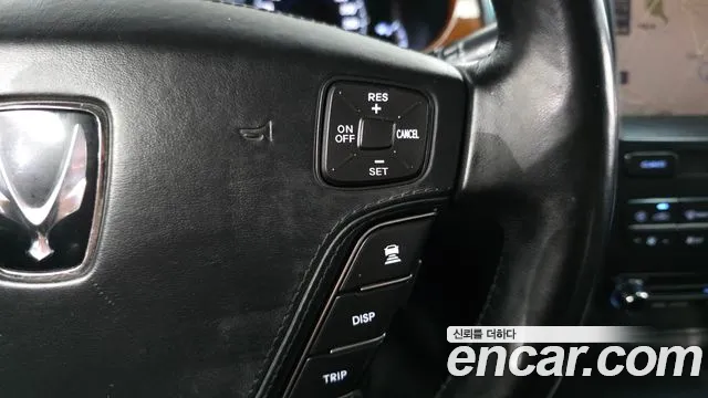 Hyundai Equus 2011 — фото 16