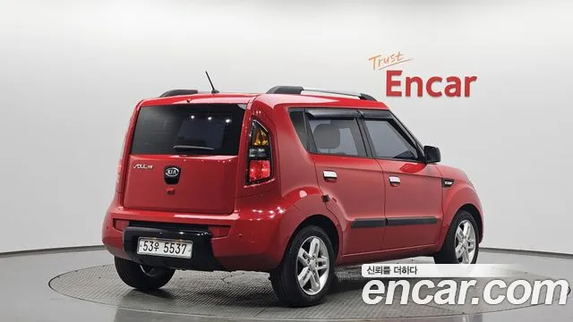 Kia Soul 2010 — фото 2