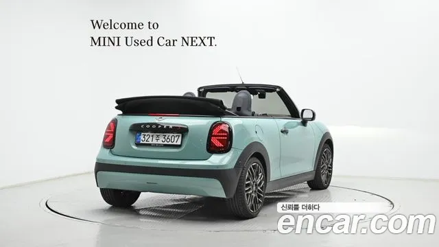 Mini Cooper Convertible 2025 — фото 2