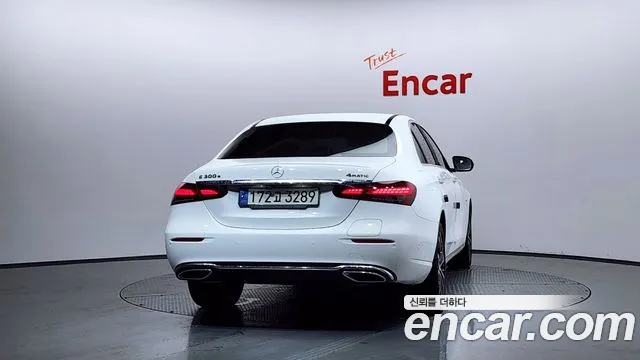 Mercedes-Benz E-Class 2021 — фото 4