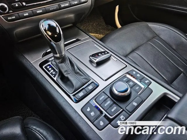 Hyundai Genesis 2016 — фото 13