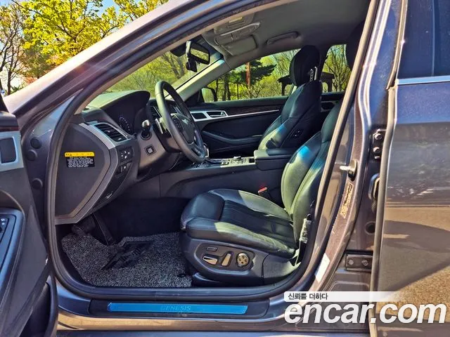 Hyundai Genesis 2016 — фото 18