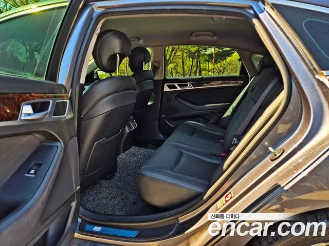 Hyundai Genesis 2016 — фото 19