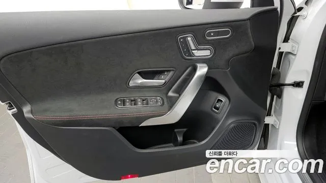 Mercedes-Benz A-Class 2021 — фото 14