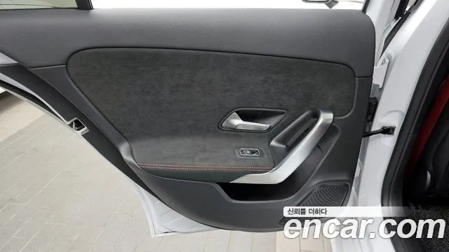 Mercedes-Benz A-Class 2021 — фото 15