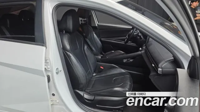 Hyundai AVANTE 2021 — фото 12