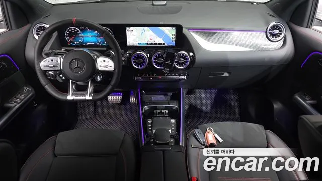Mercedes-Benz GLA-Class 2023 — фото 9