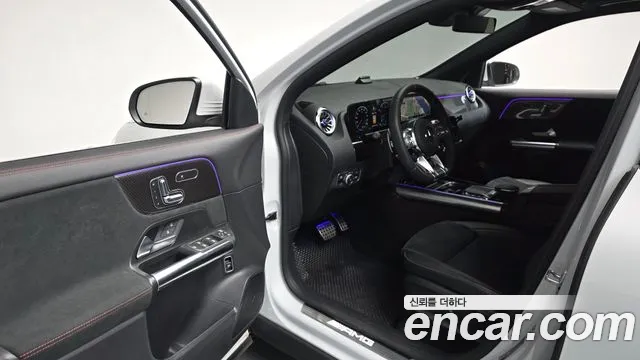 Mercedes-Benz GLA-Class 2023 — фото 12