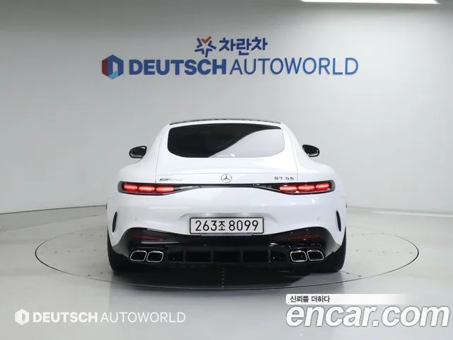 Mercedes-Benz AMG GT 2026 — фото 4