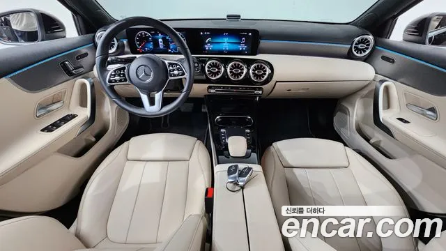 Mercedes-Benz A-Class 2021 — фото 10