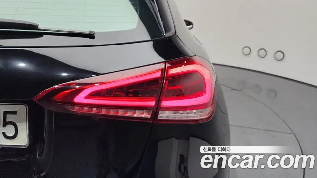 Mercedes-Benz A-Class 2021 — фото 9