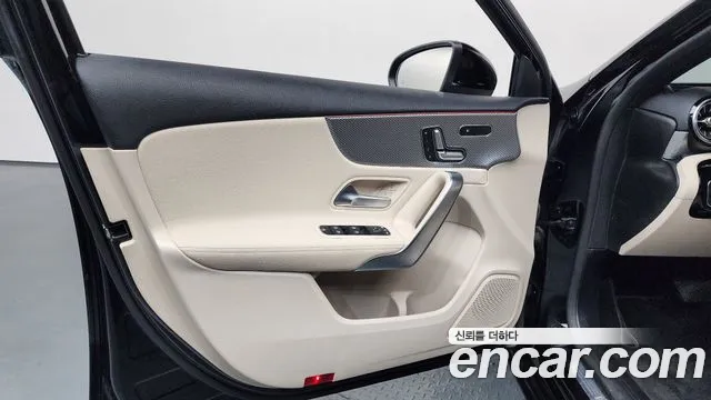 Mercedes-Benz A-Class 2021 — фото 14
