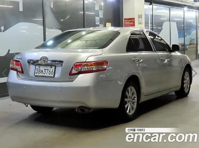 Toyota Camry 2010 — фото 4