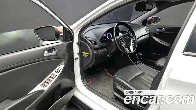 Hyundai Accent 2018 — фото 10