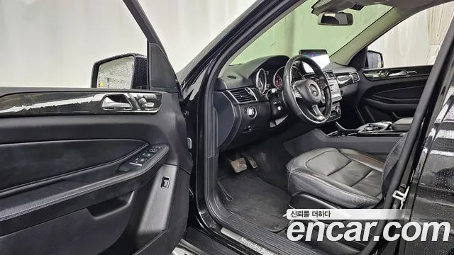 Mercedes-Benz GLE-Class 2017 — фото 10