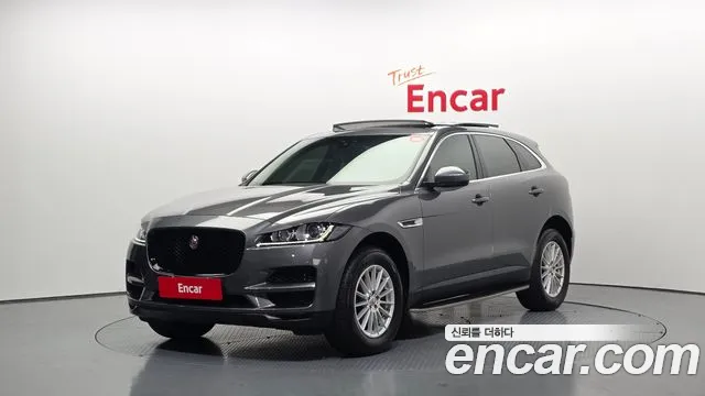 Jaguar F-PACE 2017 — фото 1