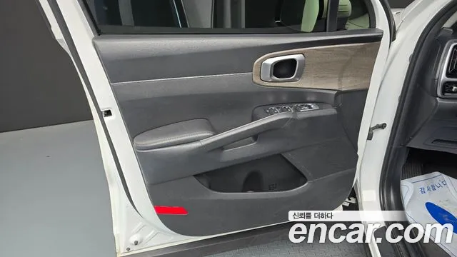 Kia Sorento 2022 — фото 14