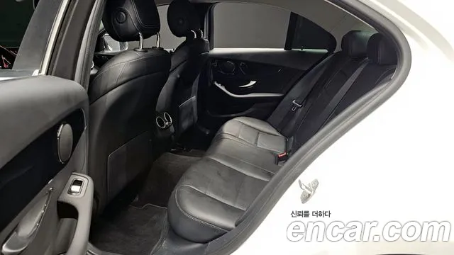 Mercedes-Benz C-Class 2020 — фото 17