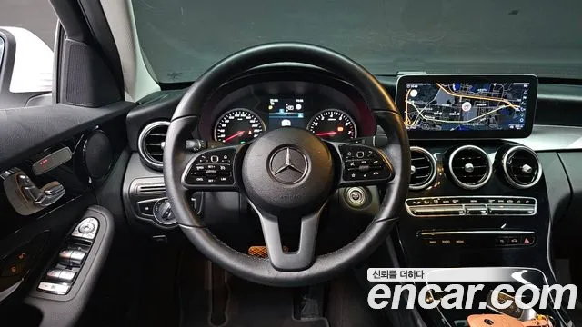 Mercedes-Benz C-Class 2020 — фото 18