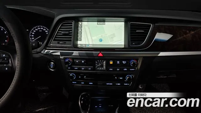 Hyundai Genesis 2016 — фото 18