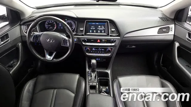Hyundai Sonata 2018 — фото 10