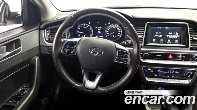 Hyundai Sonata 2018 — фото 19