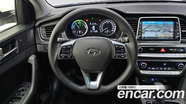 Hyundai Sonata 2018 — фото 19