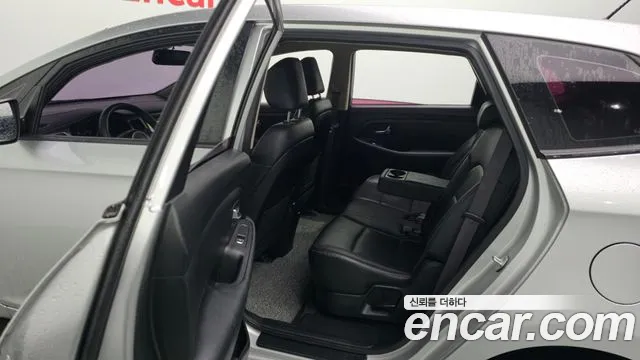 Kia Carens 2018 — фото 12