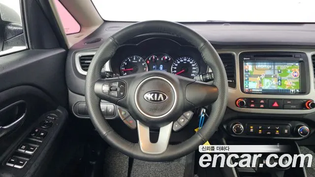 Kia Carens 2018 — фото 13