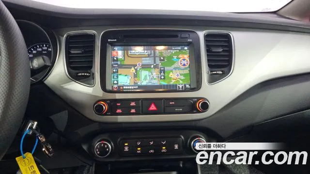 Kia Carens 2018 — фото 14